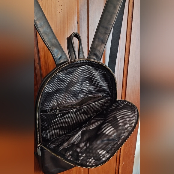 Small real leather backpack - Picture 5 of 6